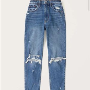 Abercrombie & Fitch medium wash curve love mom jean size 18/34